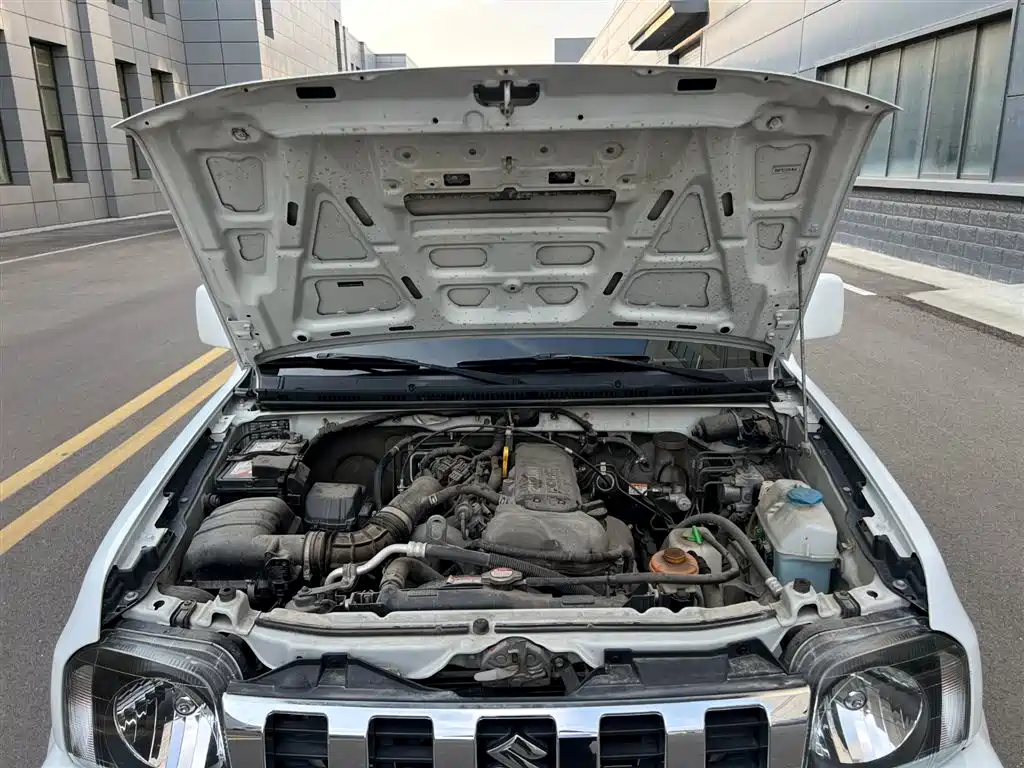 Suzuki Jimny 2014 — фото 11