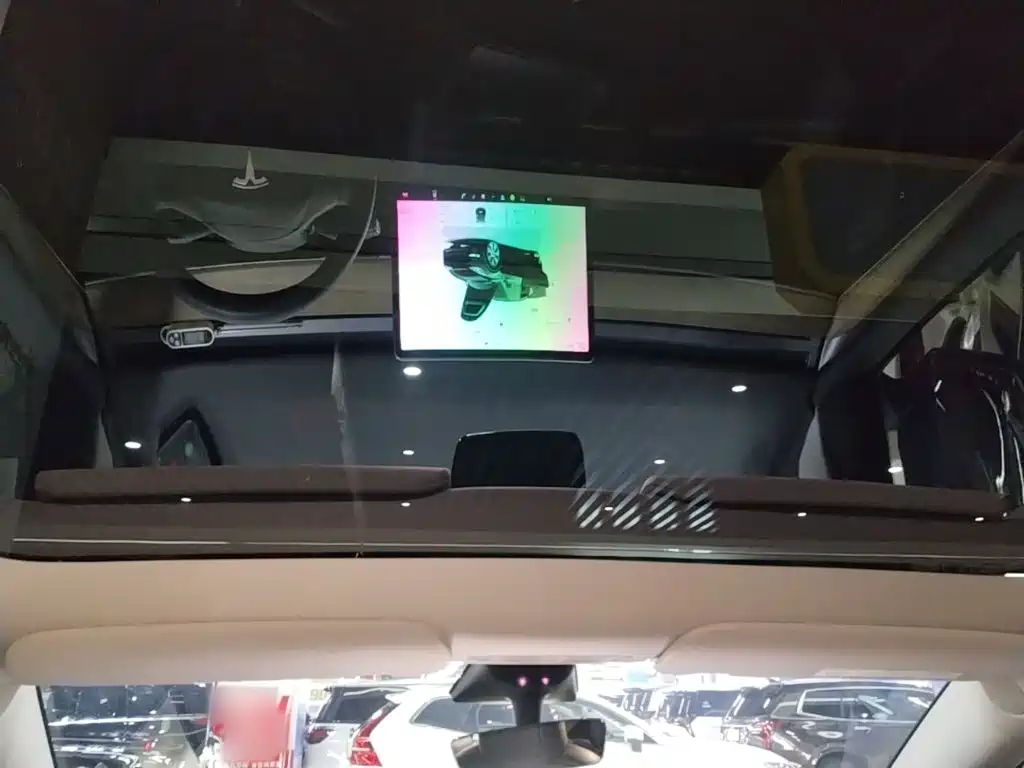 Tesla Model Y 2023 — фото 18
