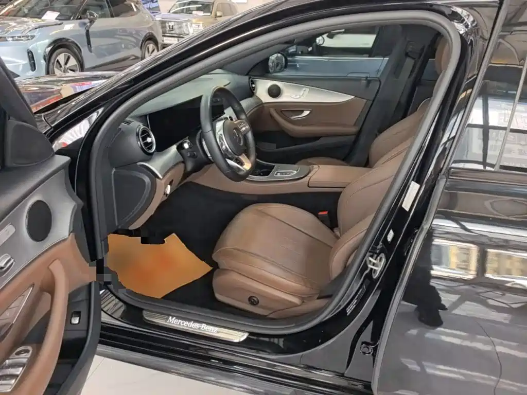Mercedes-Benz E-Class 2020 — фото 22