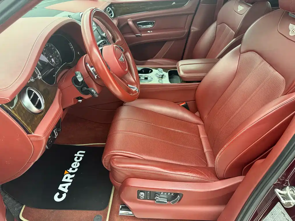 Bentley Bentayga 2018 — фото 10
