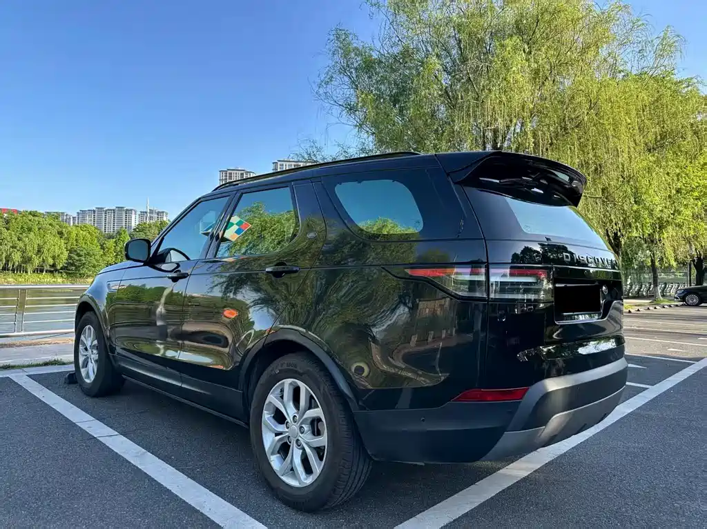 Land Rover Discovery 2019