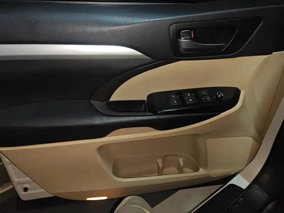 Toyota Highlander 2021