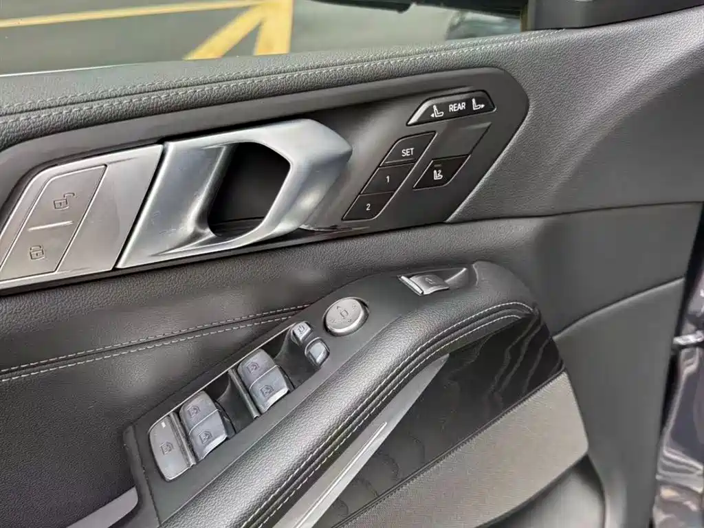 BMW X7 2021 — фото 13