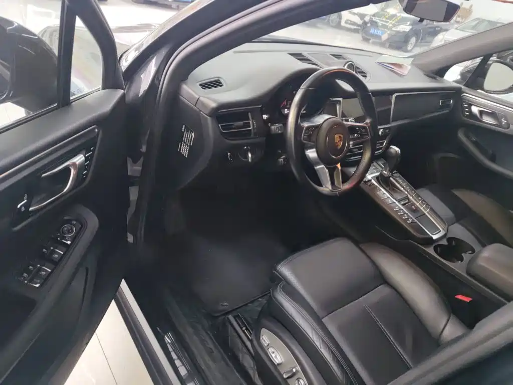 Porsche Macan 2021 — фото 13
