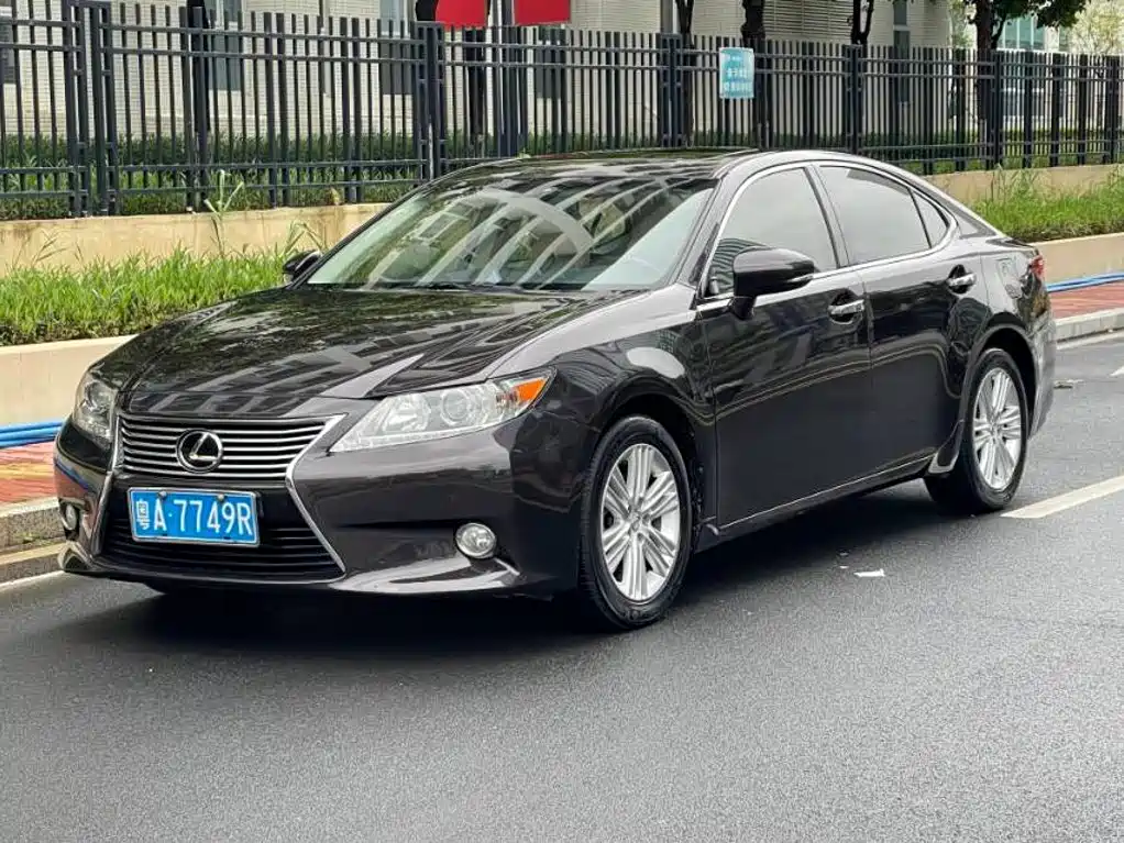 Lexus ES 2013