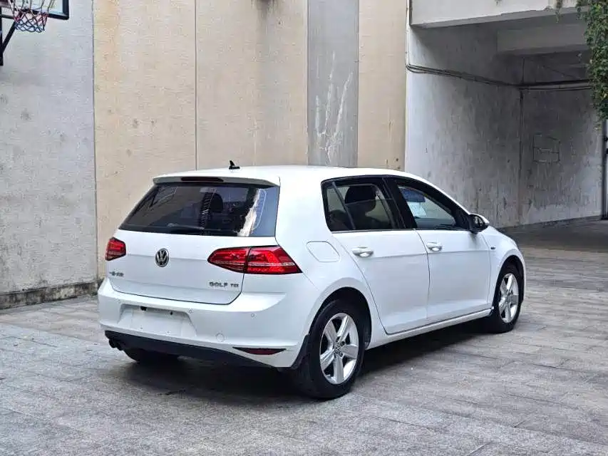 Volkswagen Golf 2014