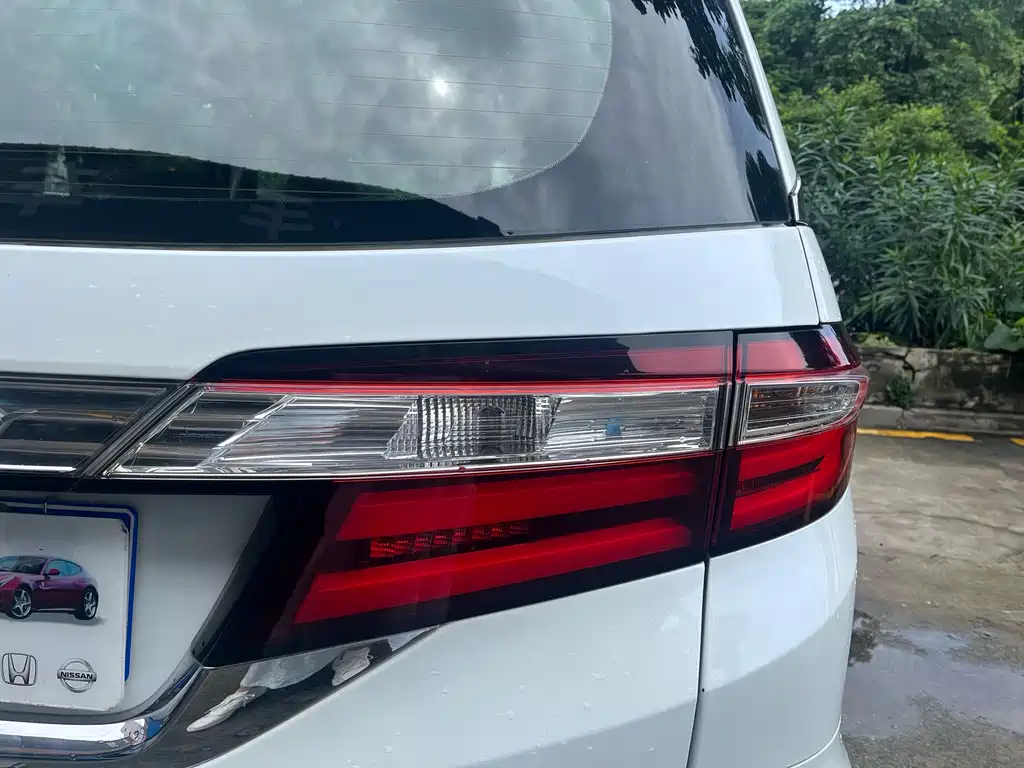 Honda Odyssey 2016 — фото 9