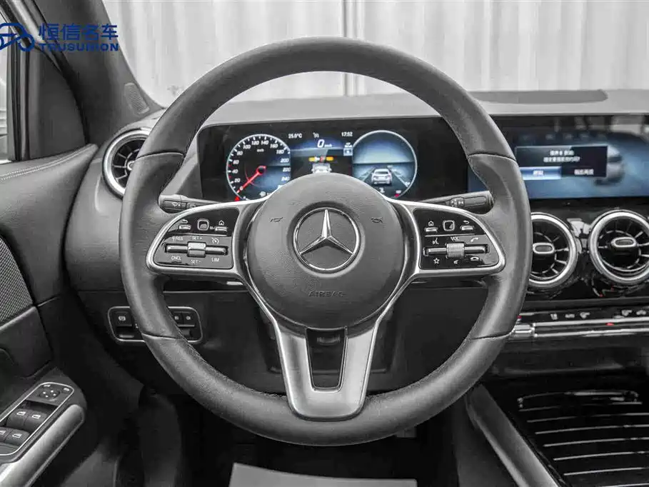 Mercedes-Benz GLA 2023 — фото 17