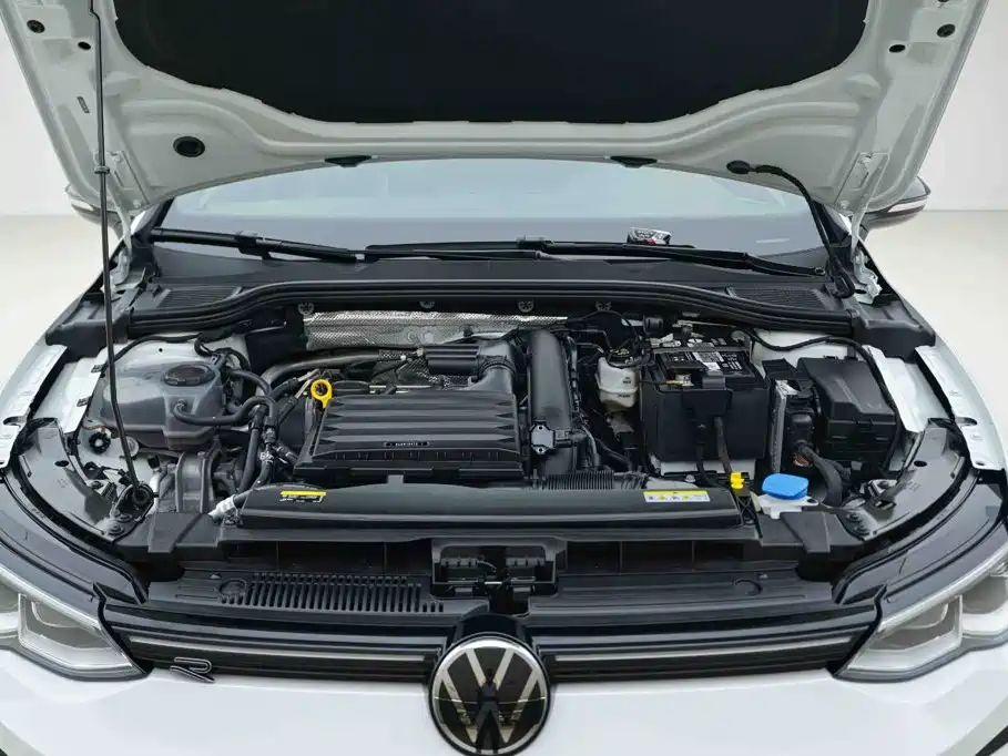 Volkswagen Golf 2024