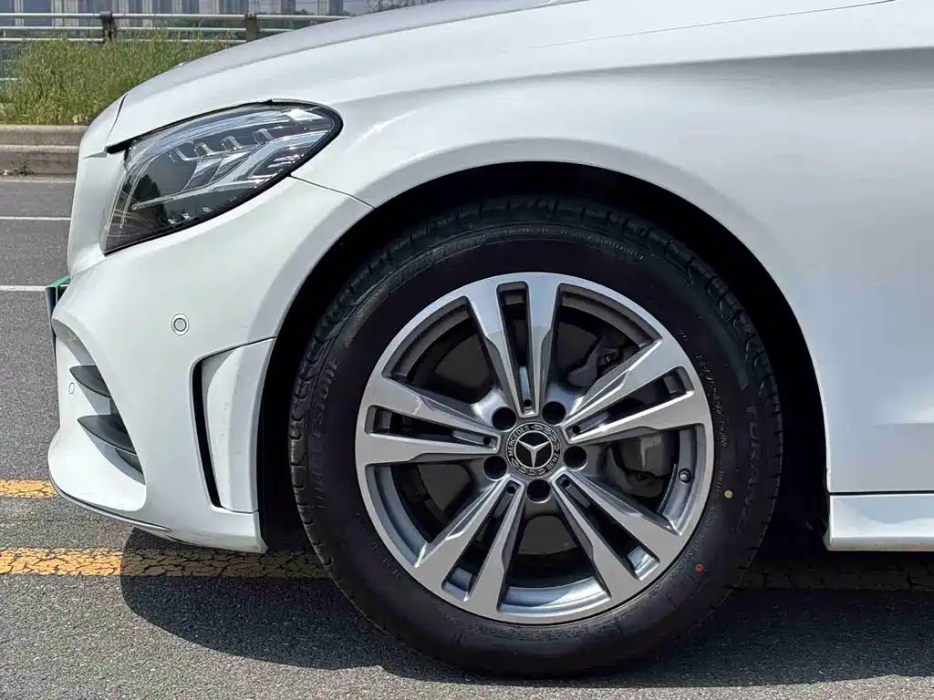 Mercedes-Benz C-Class 2020