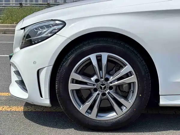 Mercedes-Benz C-Class 2020