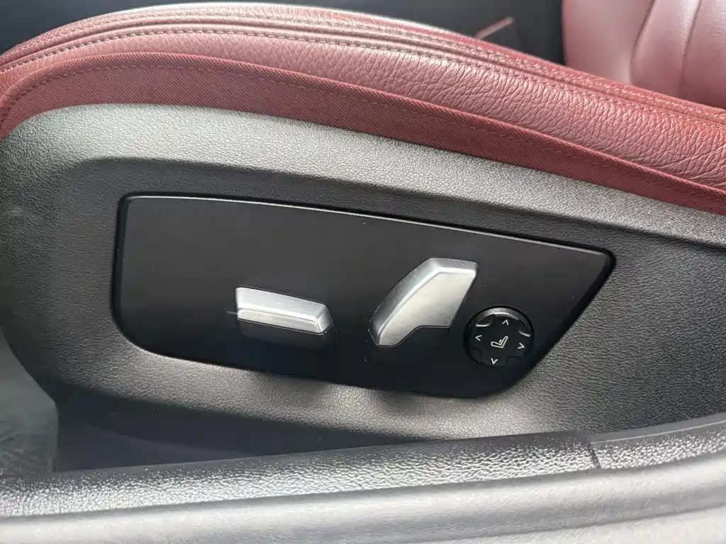 BMW 5 Series 2020 — фото 14