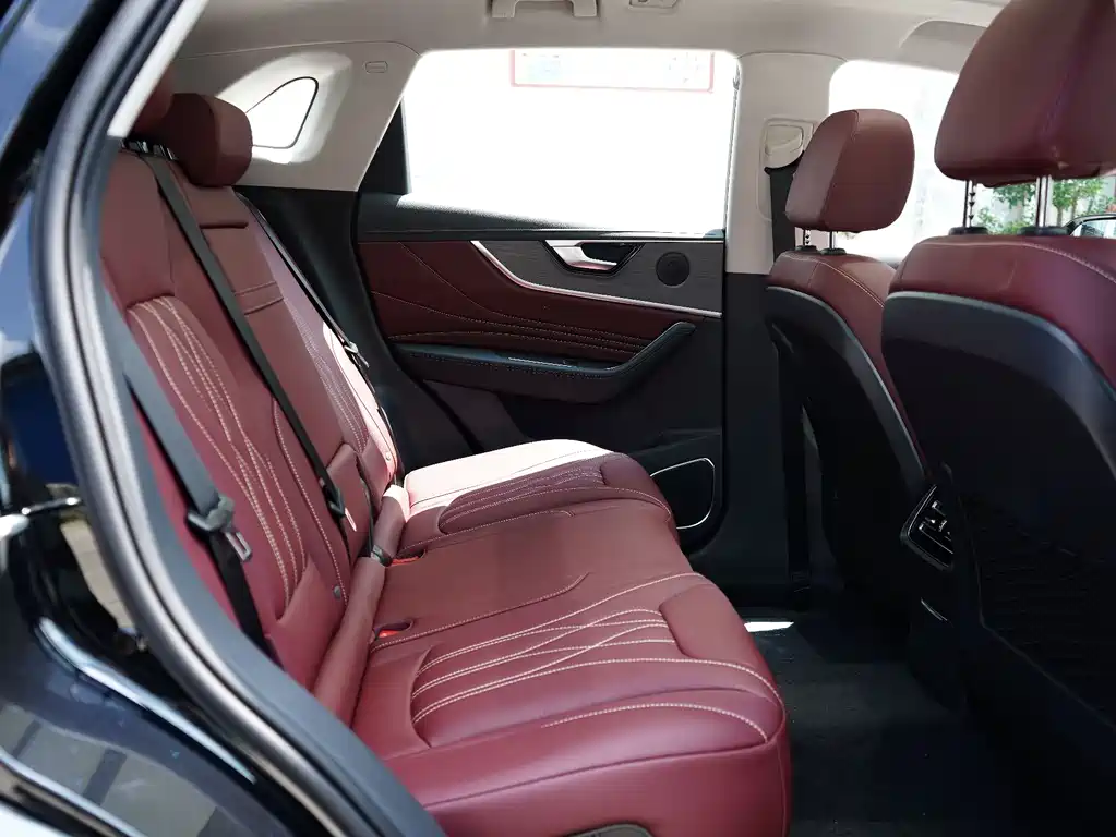 Hongqi HS5 2026