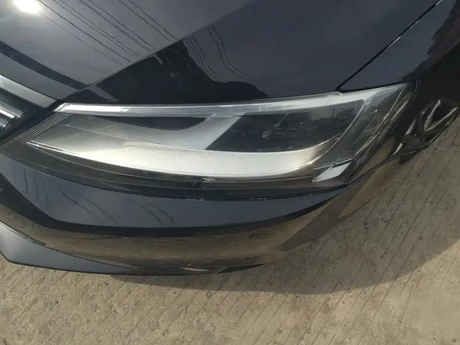Volkswagen Sagitar 2014