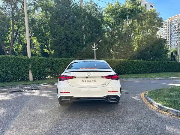 Mercedes-Benz C-Class 2024