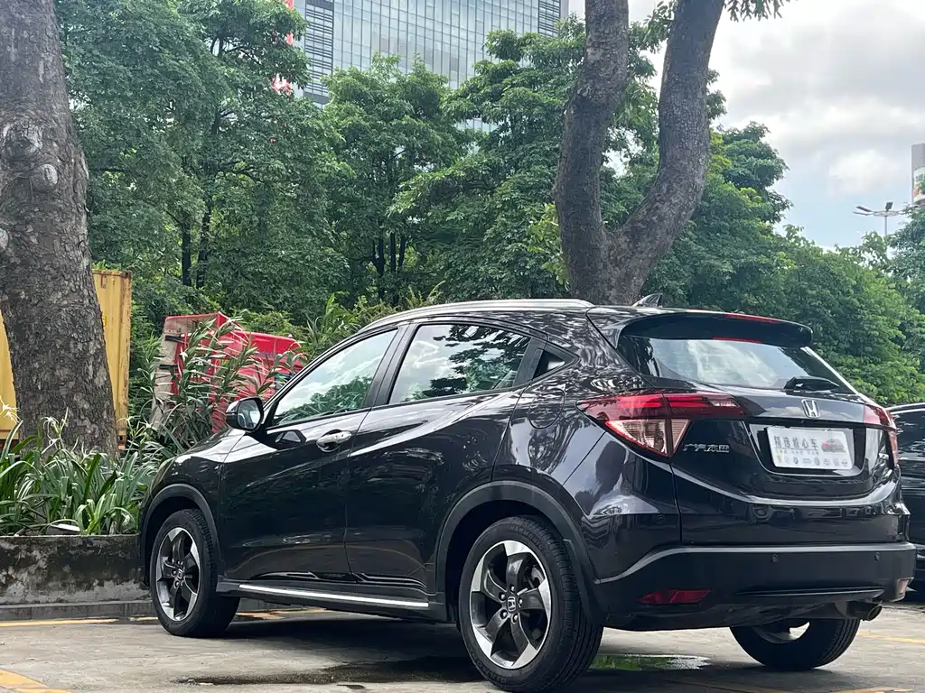 Honda Vezel 2016
