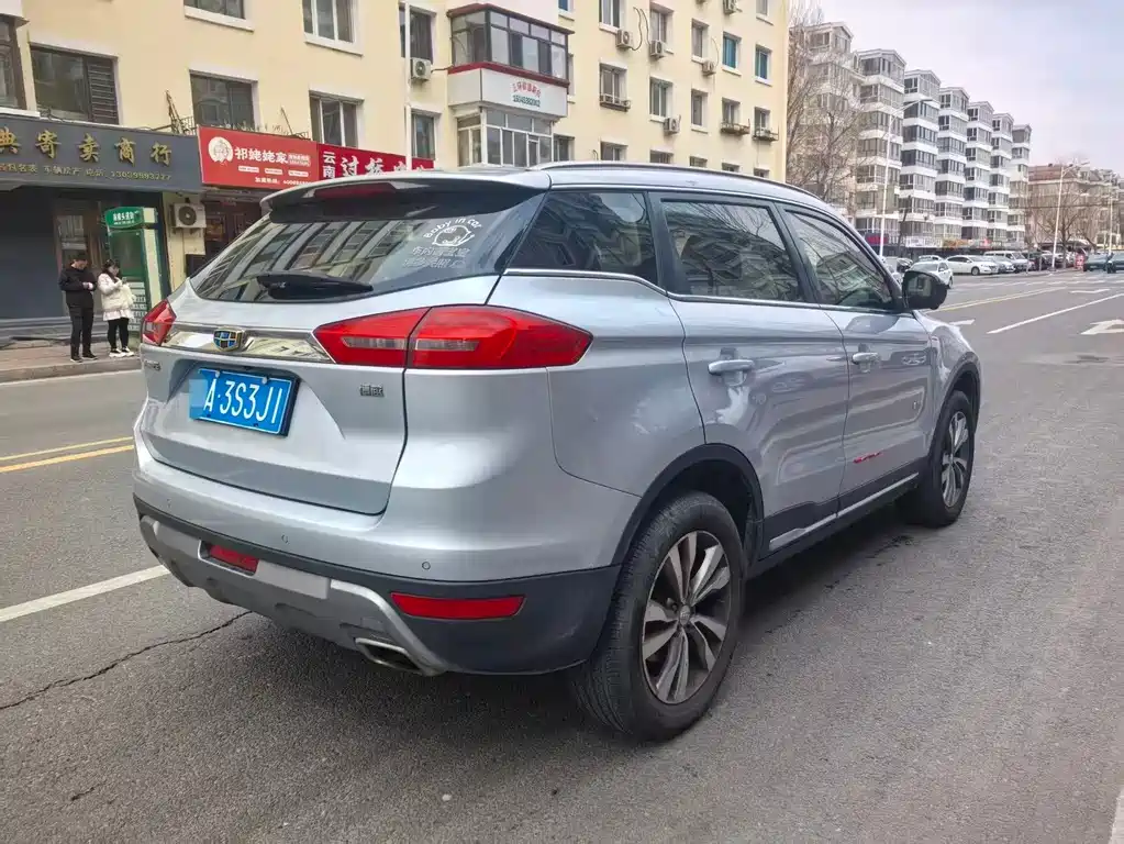 Geely Boyue 2017 — фото 4