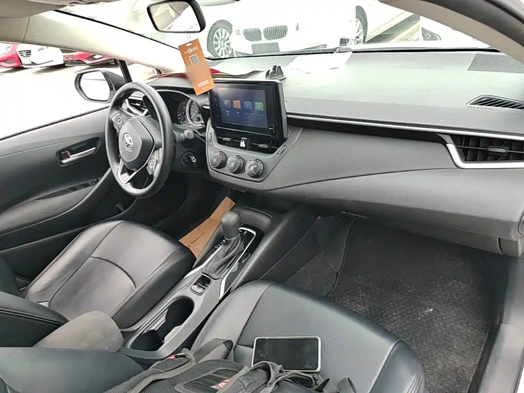 Toyota Corolla 2023 — фото 10
