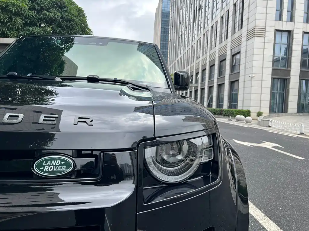 Land Rover Defender 2024 — фото 14