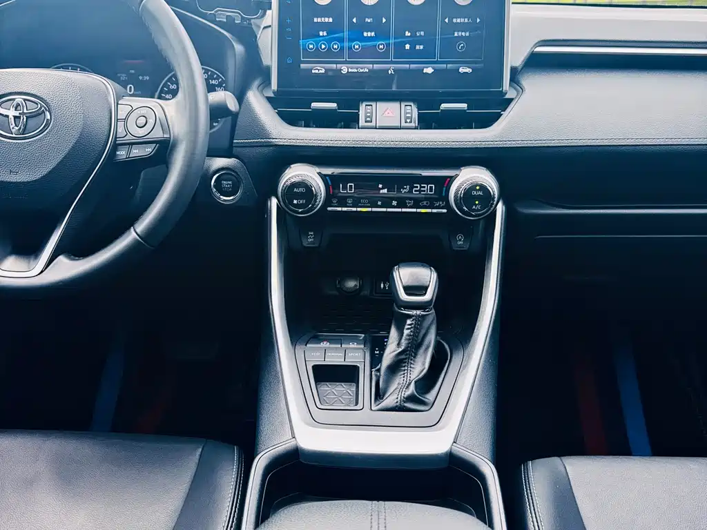 Toyota Wildlander 2022 — фото 18