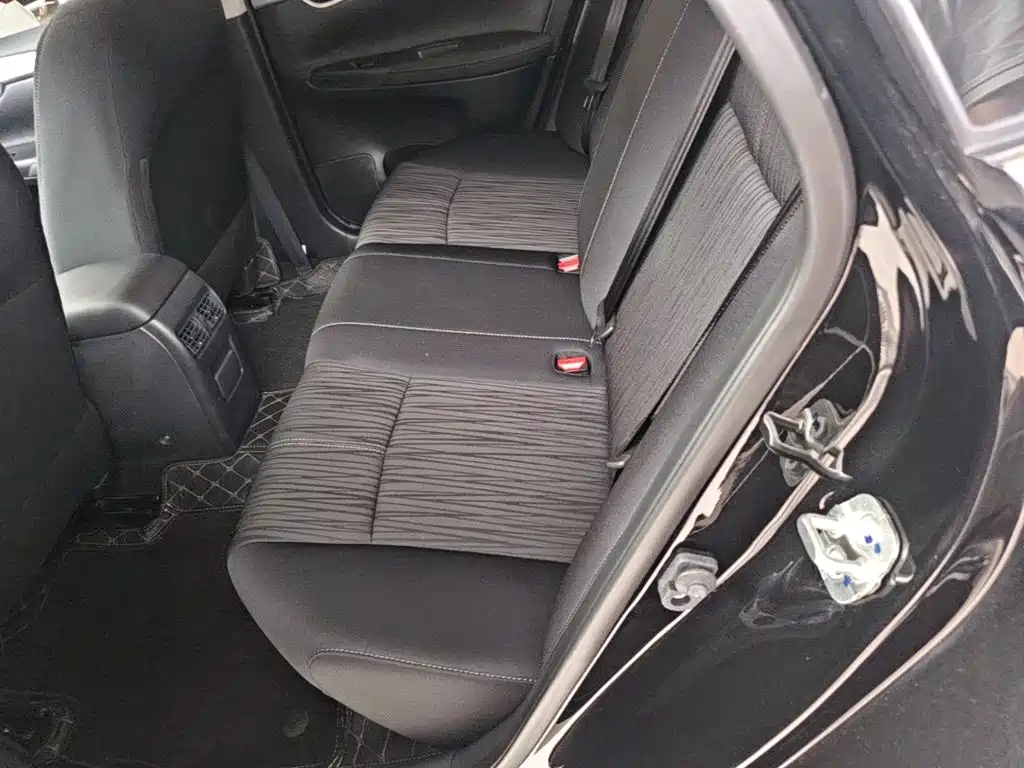 Nissan Sylphy 2025 — фото 17