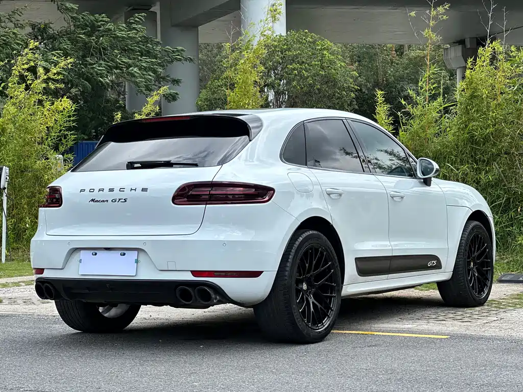 Porsche Macan 2017 — фото 4
