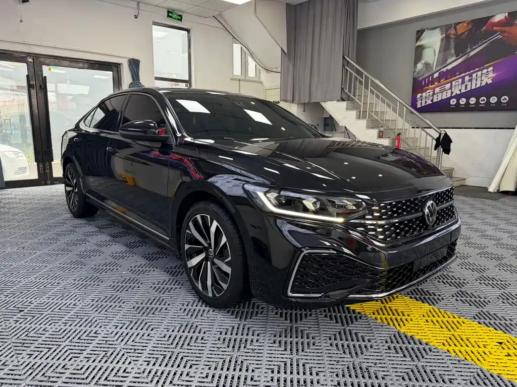 Volkswagen Passat 2023