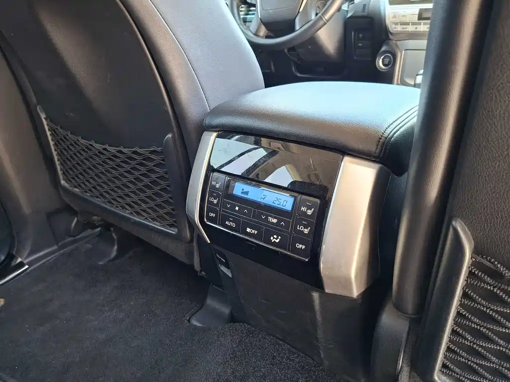 Toyota Prado 2018 — фото 17