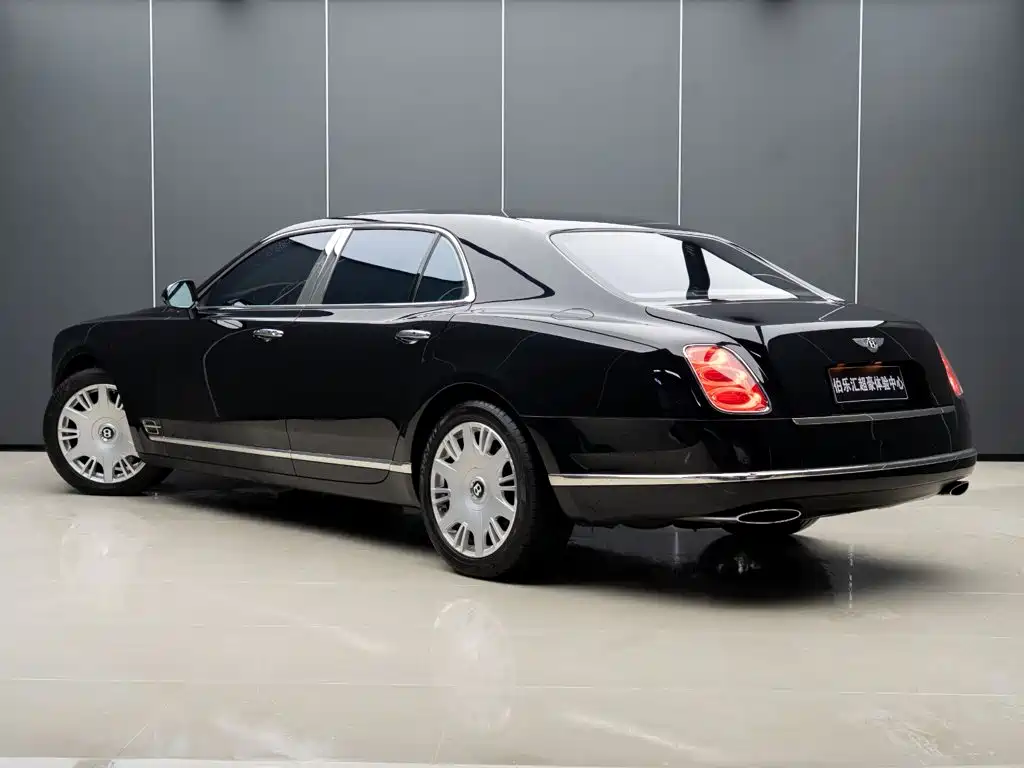 Bentley Mulsanne 2016 — фото 4