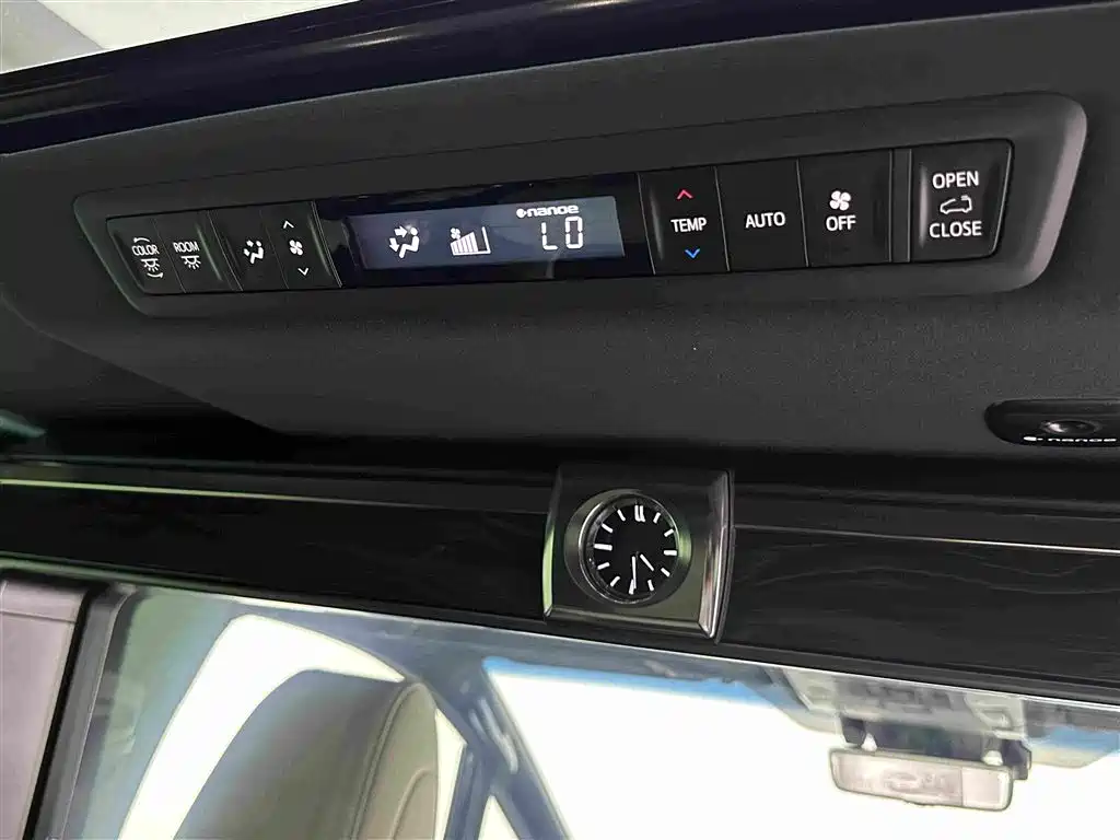 Lexus LM 2023 — фото 20