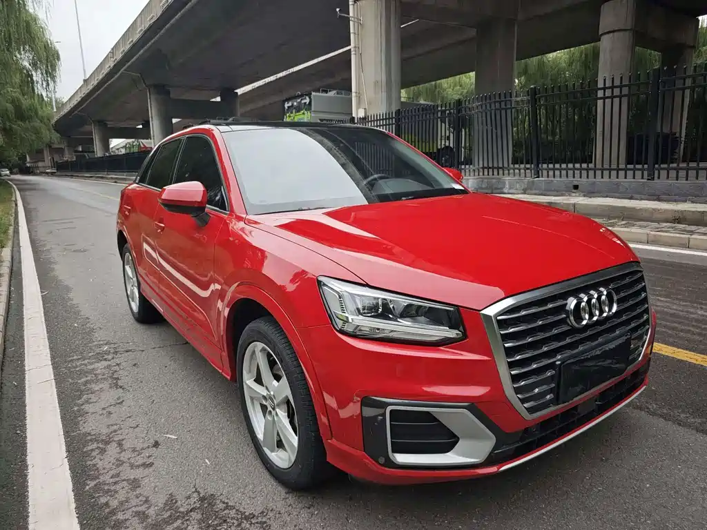 Audi Q2L 2019