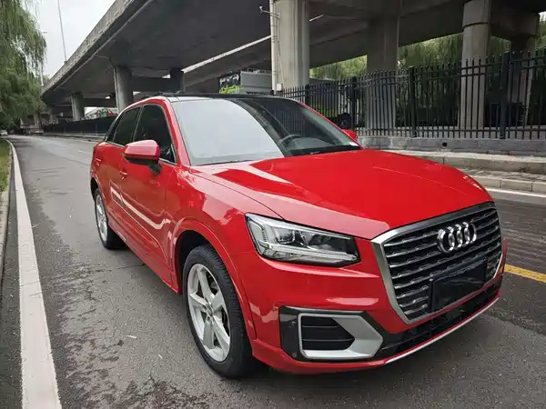 Audi Q2L 2019