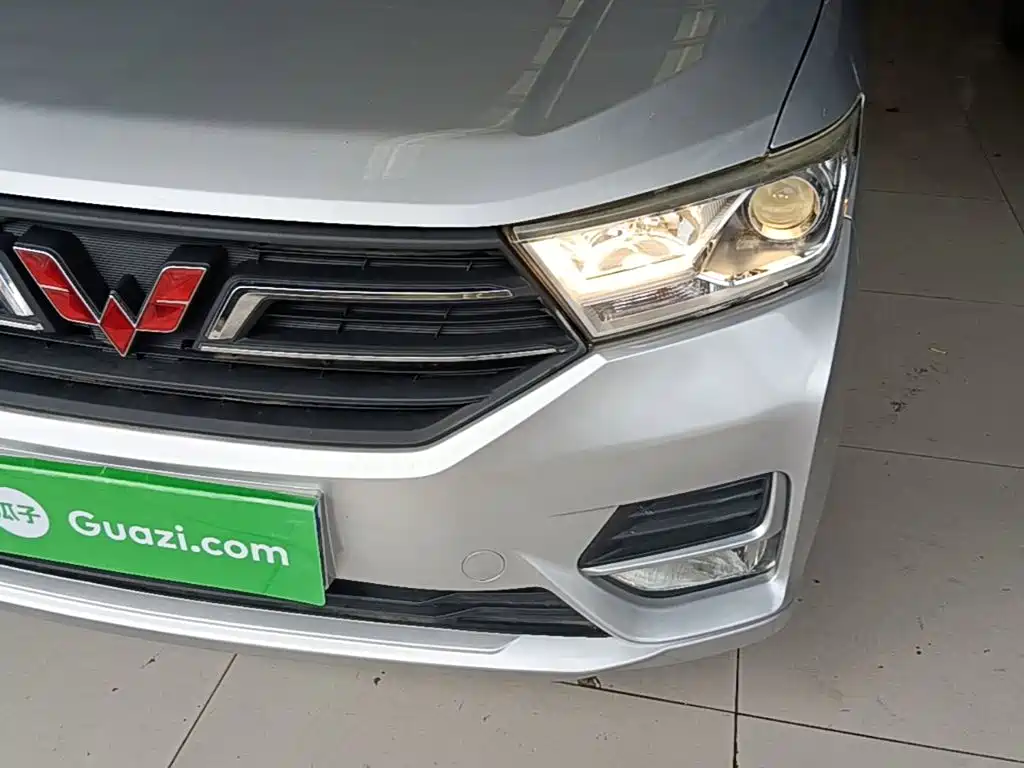Wuling Hongguang 2019 — фото 24