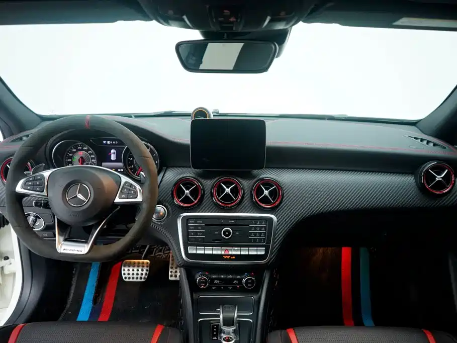 Mercedes-Benz A-Class AMG 2018 — фото 3