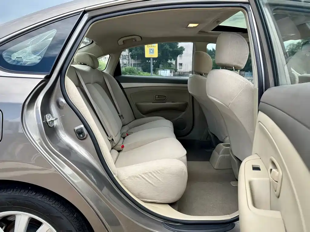 Nissan Sylphy 2018 — фото 18