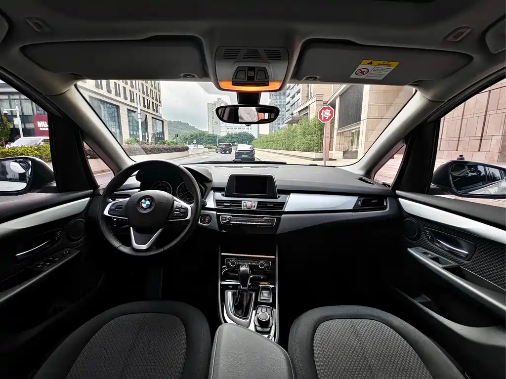 BMW 2 Series Active Tourer 2016 — фото 14