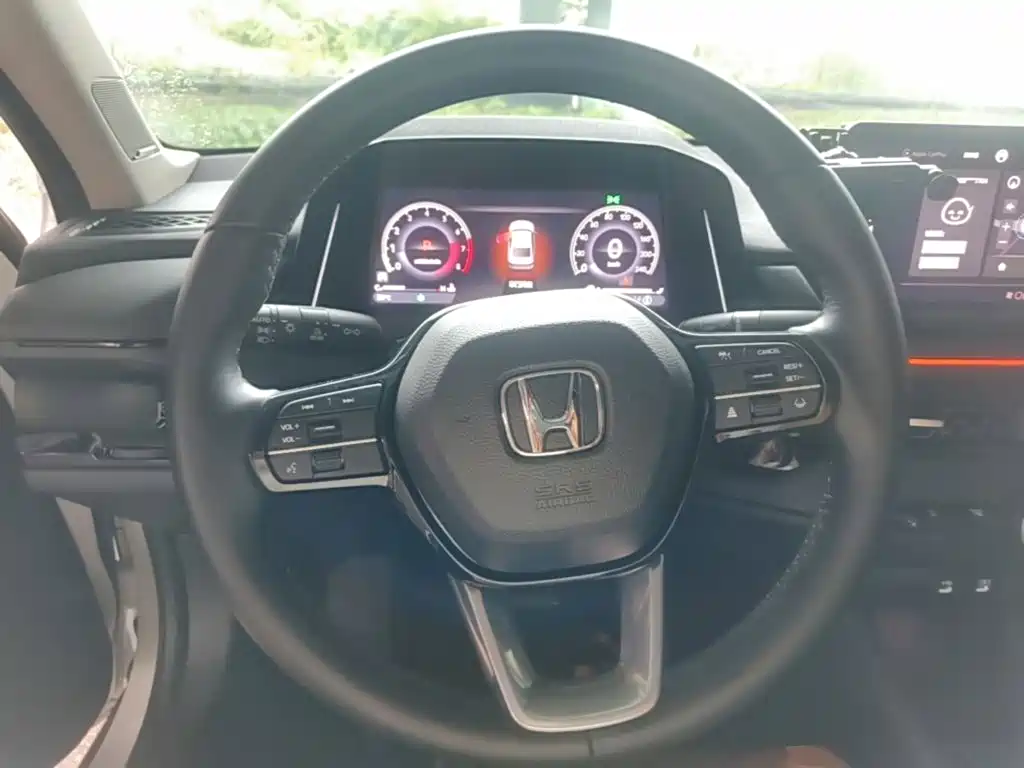 Honda Accord 2023 — фото 11