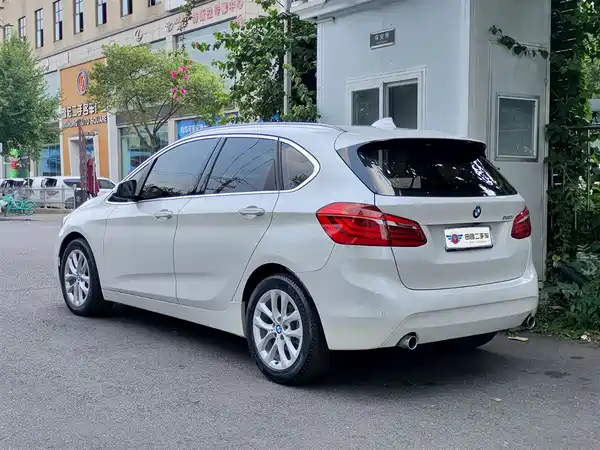 BMW 2 Series Station Wagon 2017