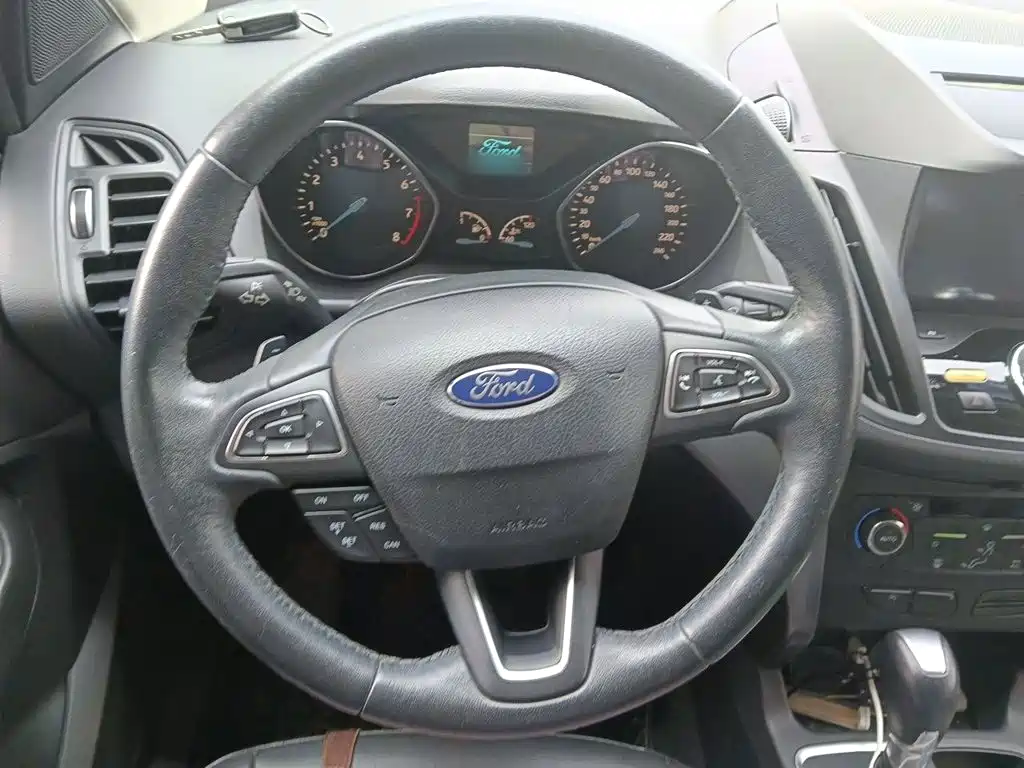 Ford Kuga 2017 — фото 3