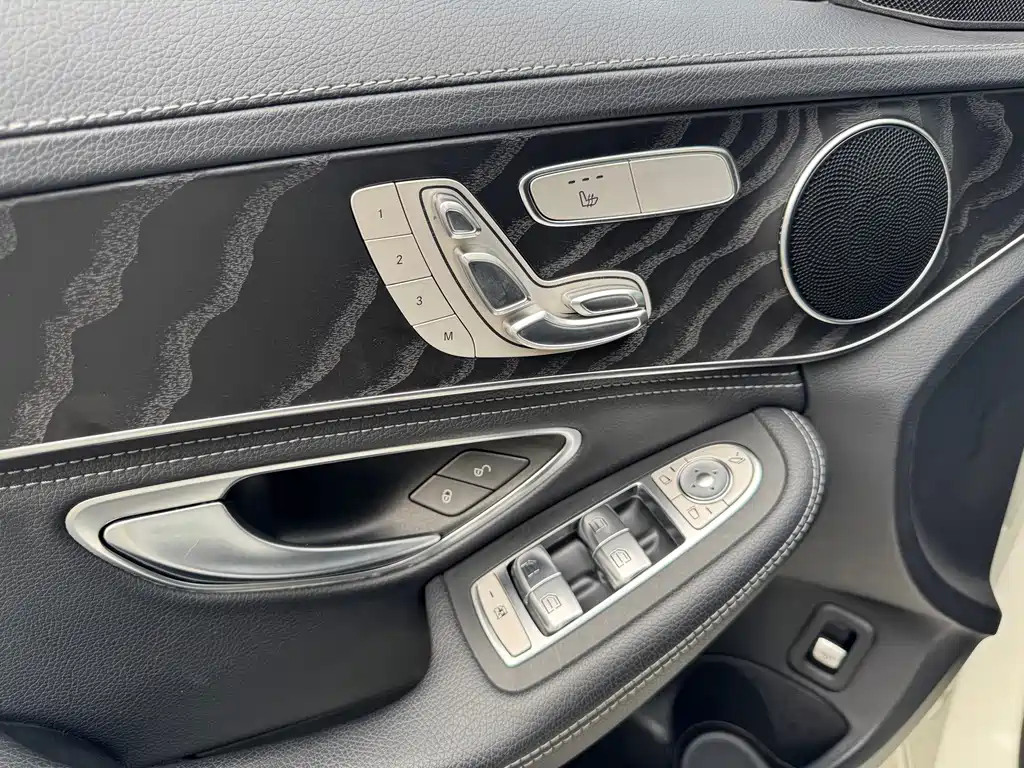 Mercedes-Benz C-Class 2020 — фото 8