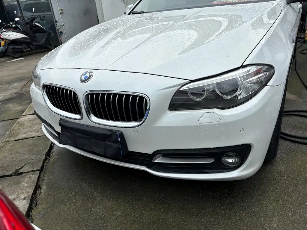 BMW 5 Series 2015 — фото 13