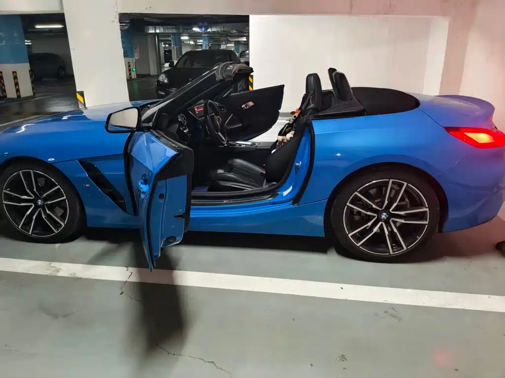 BMW Z4 2023 — фото 3