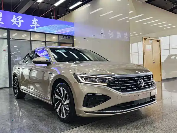 Volkswagen Passat 2022