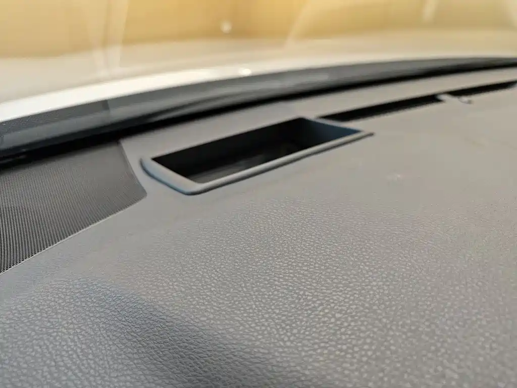 Toyota Camry 2018 — фото 15