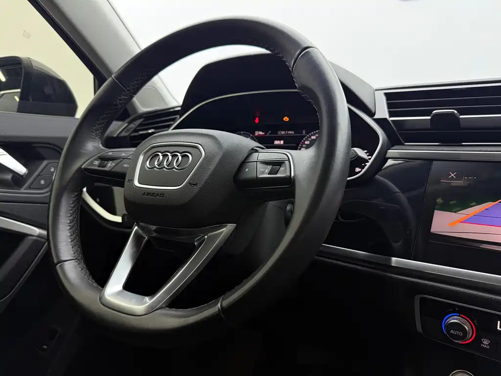 Audi Q3 2022 — фото 13