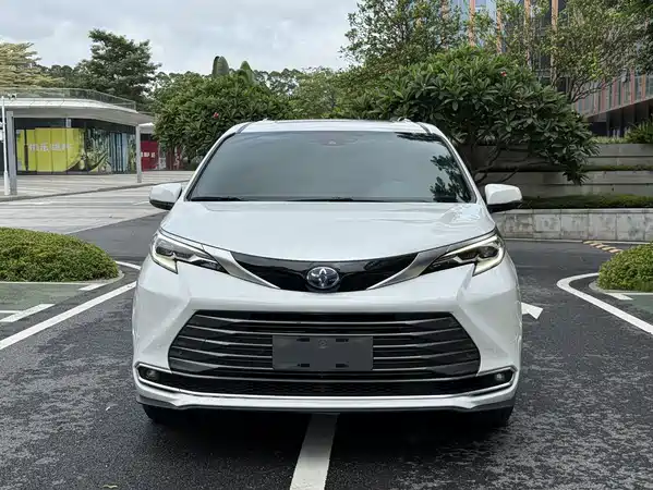 Toyota Sienna 2022