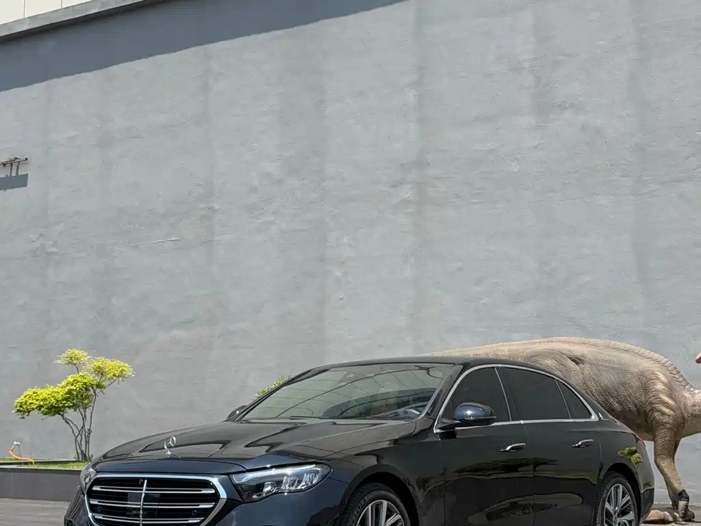 Mercedes-Benz E-Class 2024