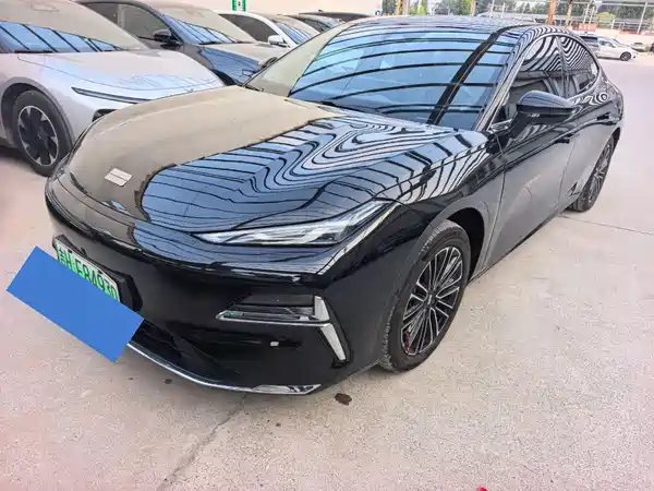 Geely Galaxy Starshine 8 2025