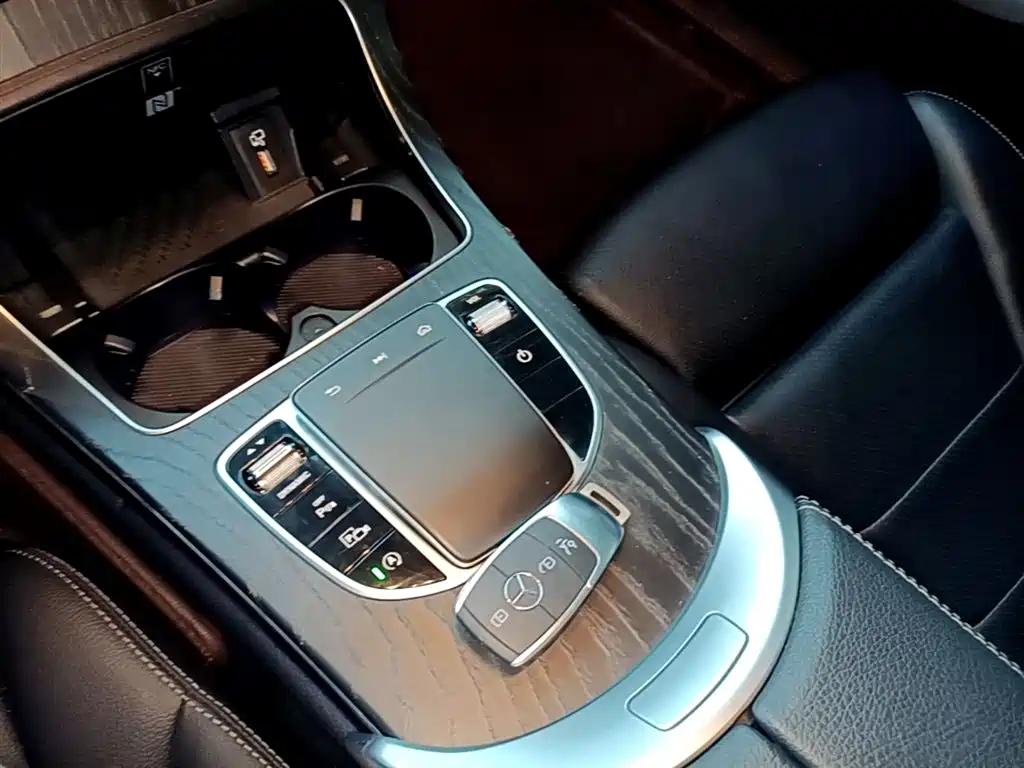 Mercedes-Benz C-Class 2020 — фото 9