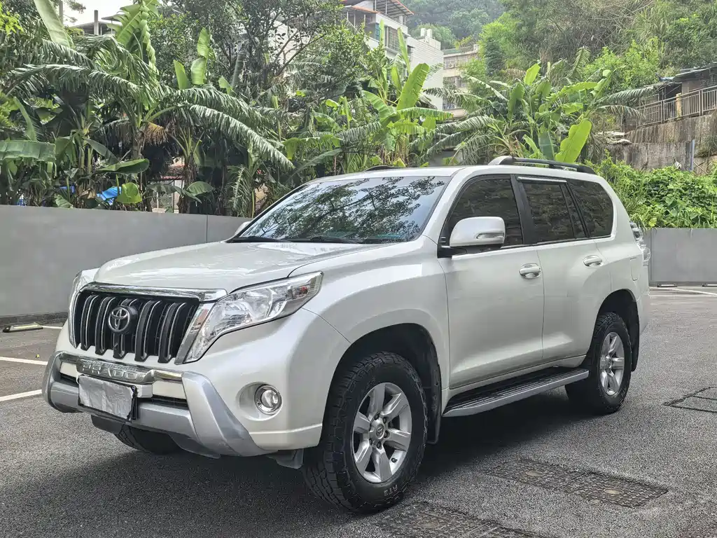 Toyota Prado 2017 — фото 1